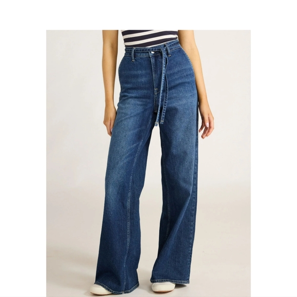 Free Assembly High Rise Wide Leg Jeans - Picture 2 of 7